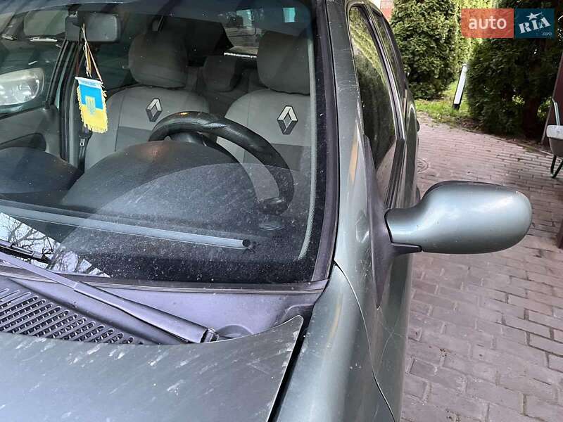 Седан Renault Clio 2005 в Гайвороне