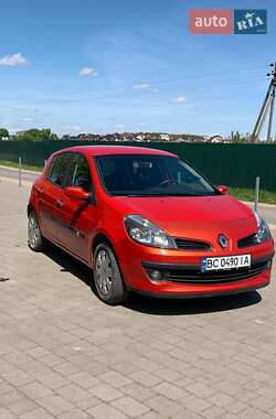 Хэтчбек Renault Clio 2009 в Львове