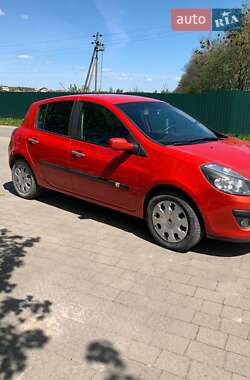 Хэтчбек Renault Clio 2009 в Львове