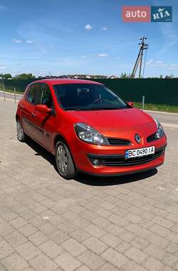 Хэтчбек Renault Clio 2009 в Львове