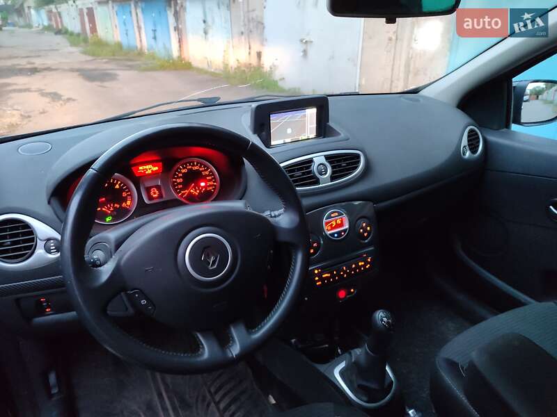 Универсал Renault Clio 2012 в Ровно