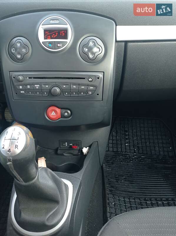 Хетчбек Renault Clio 2010 в Турійську