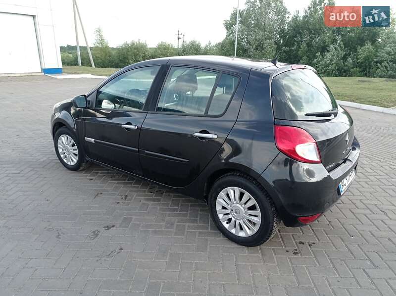 Хетчбек Renault Clio 2010 в Турійську