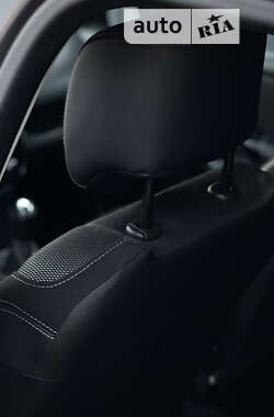 Хетчбек Renault Clio 2013 в 