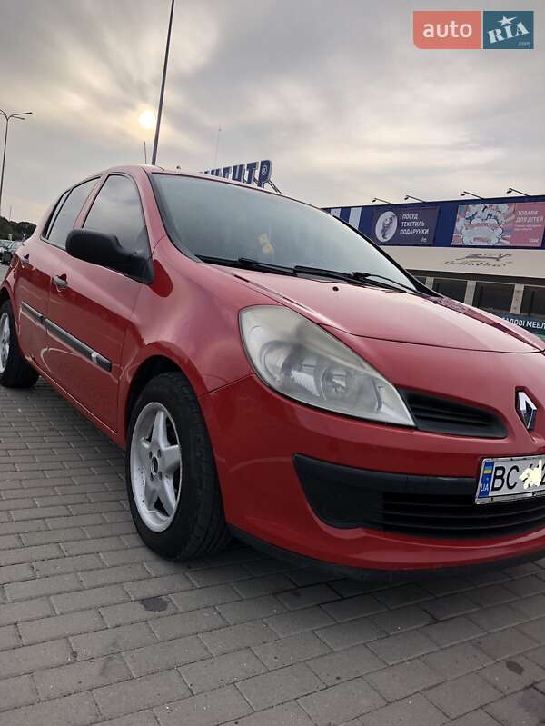 Хэтчбек Renault Clio 2008 в Дрогобыче