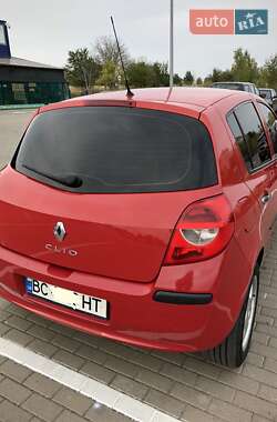 Хэтчбек Renault Clio 2008 в Дрогобыче