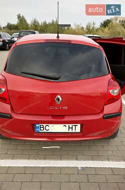 Хэтчбек Renault Clio 2008 в Дрогобыче