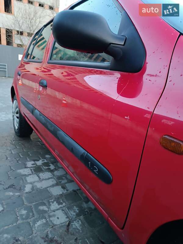 Хетчбек Renault Clio 2002 в Львові