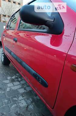 Хэтчбек Renault Clio 2002 в Львове