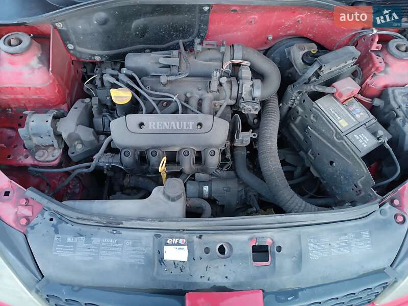 Хетчбек Renault Clio 2002 в Львові