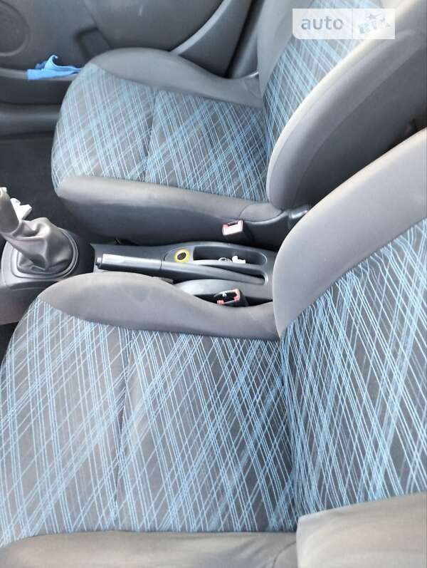 Хэтчбек Renault Clio 2007 в Житомире фото 8 Хэтчбек Renault Clio 2007 в Житомире