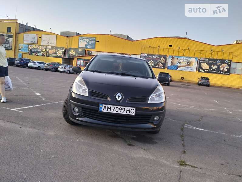 Хэтчбек Renault Clio 2007 в Житомире фото 4 Хэтчбек Renault Clio 2007 в Житомире