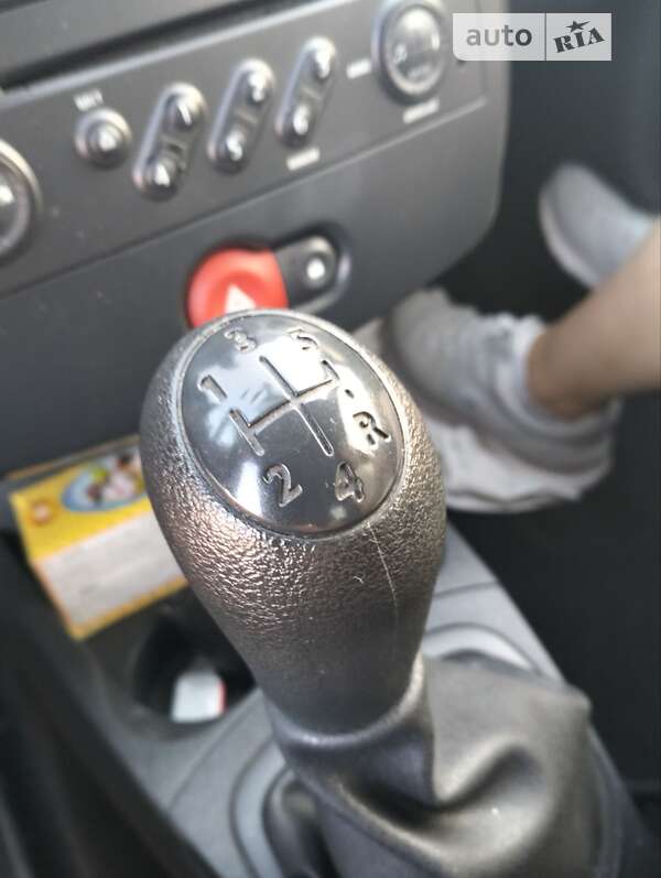 Хэтчбек Renault Clio 2007 в Житомире фото 11 Хэтчбек Renault Clio 2007 в Житомире