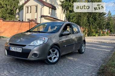 Хэтчбек Renault Clio 2010 в Львове