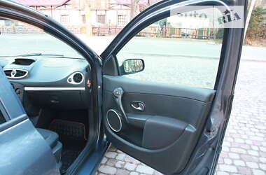 Хетчбек Renault Clio 2006 в Дрогобичі