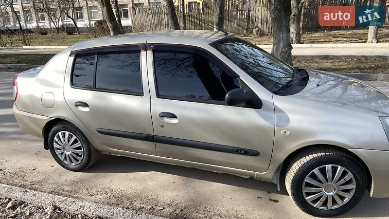 Седан Renault Clio 2007 в Виннице
