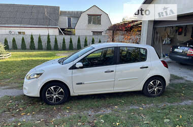 Хэтчбек Renault Clio 2010 в Киеве