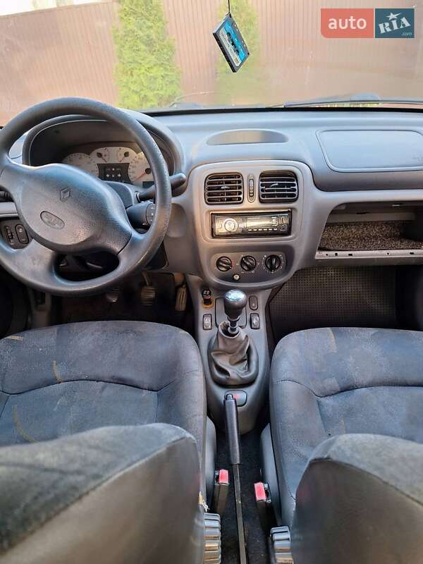 Хэтчбек Renault Clio 2001 в Киеве
