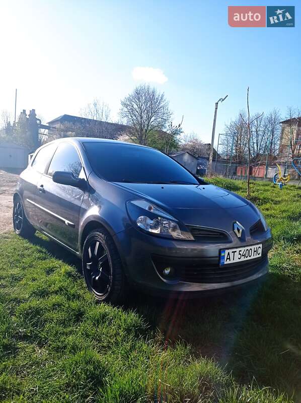 Хэтчбек Renault Clio 2007 в Коломые