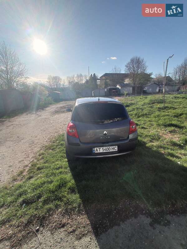 Хэтчбек Renault Clio 2007 в Коломые
