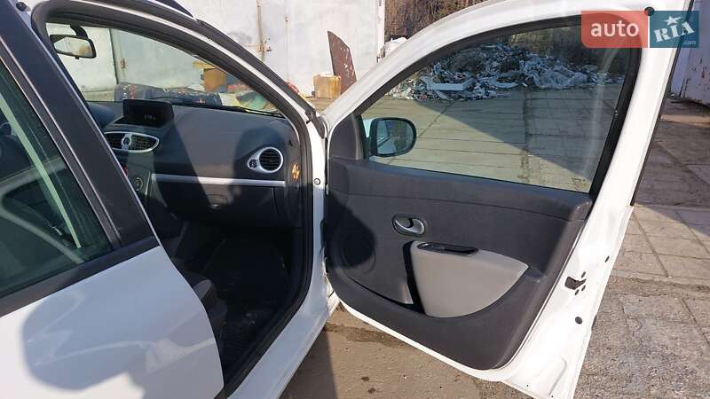 Универсал Renault Clio 2012 в Киеве