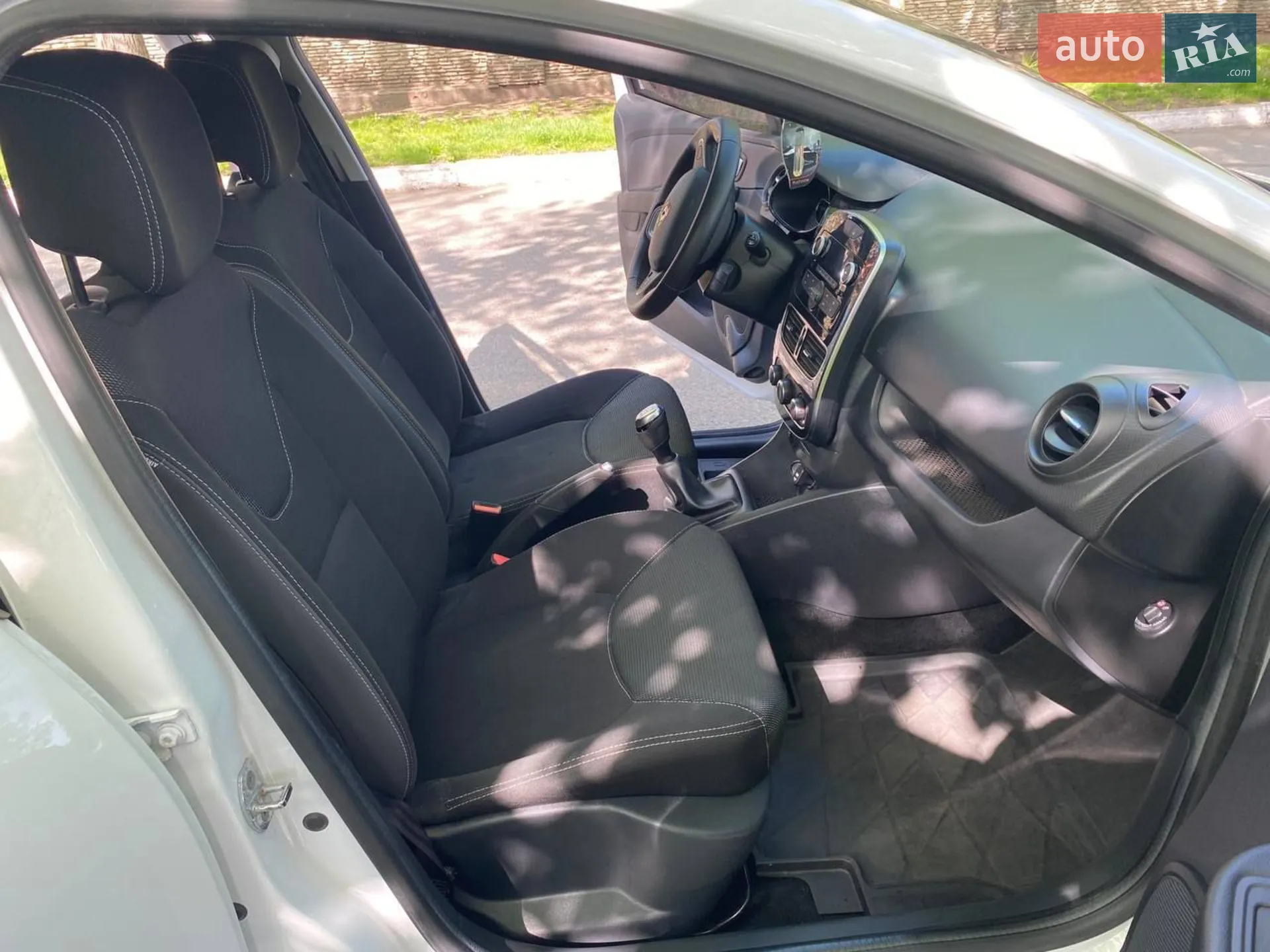 2017 Renault Clio - мініатюра 14
