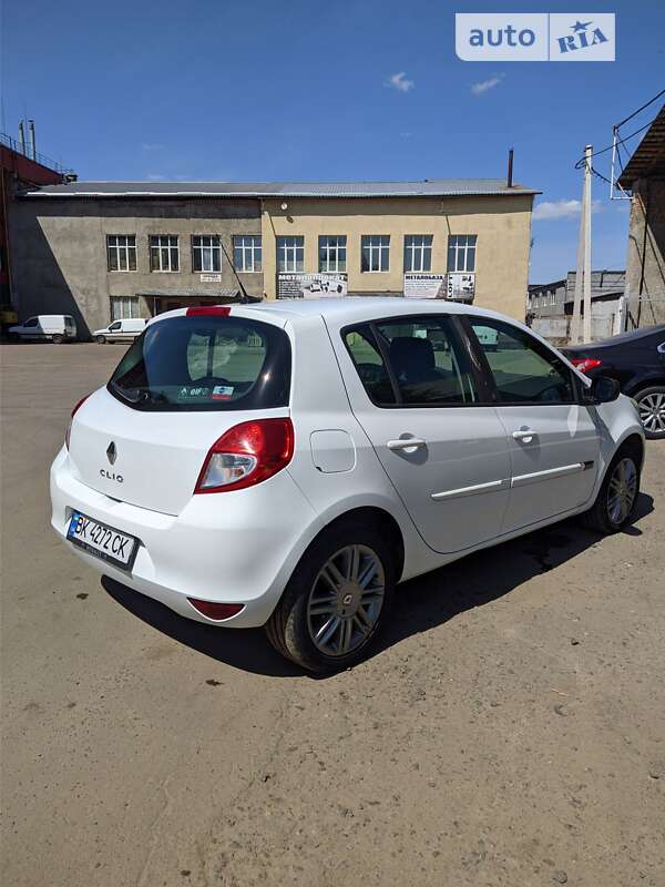 Хетчбек Renault Clio 2010 в Рівному фото 3 Хетчбек Renault Clio 2010 в Рівному