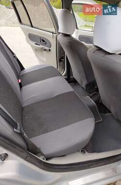Седан Renault Clio 2006 в 