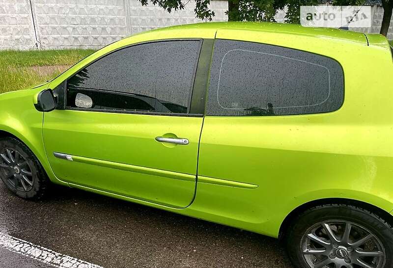 Хэтчбек Renault Clio 2009 в Киеве