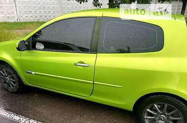 Хэтчбек Renault Clio 2009 в 