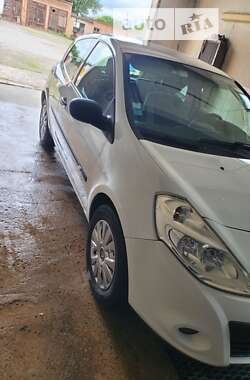Хэтчбек Renault Clio 2009 в 