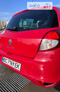 Хетчбек Renault Clio 2011 в Львові