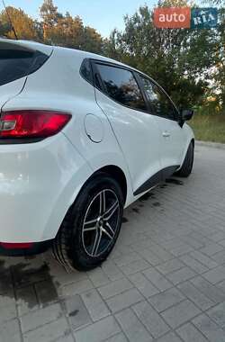 Хэтчбек Renault Clio 2013 в 