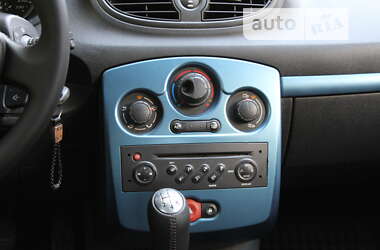 Хэтчбек Renault Clio 2009 в Киеве