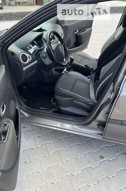 Универсал Renault Clio 2011 в 