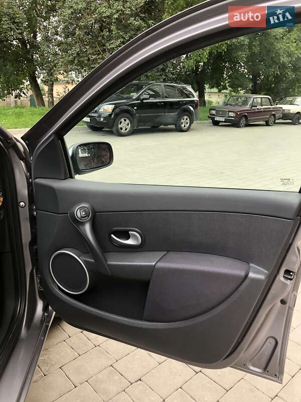 Универсал Renault Clio 2009 в Дубно фото 51 Универсал Renault Clio 2009 в Дубно