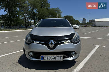 Хэтчбек Renault Clio 2015 в 