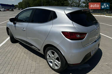 Хэтчбек Renault Clio 2015 в 