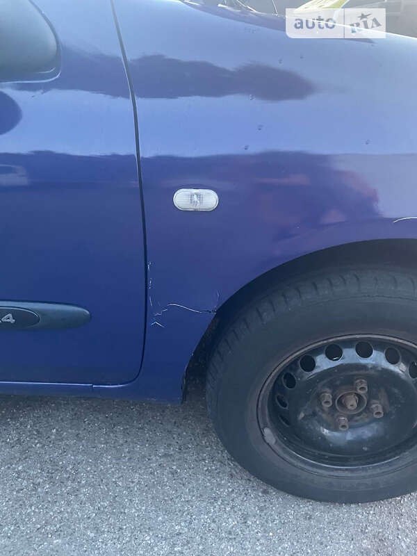 Седан Renault Clio 2005 в Киеве