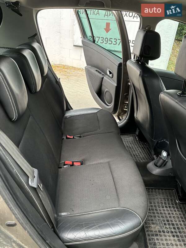 Хэтчбек Renault Clio 2010 в Черновцах