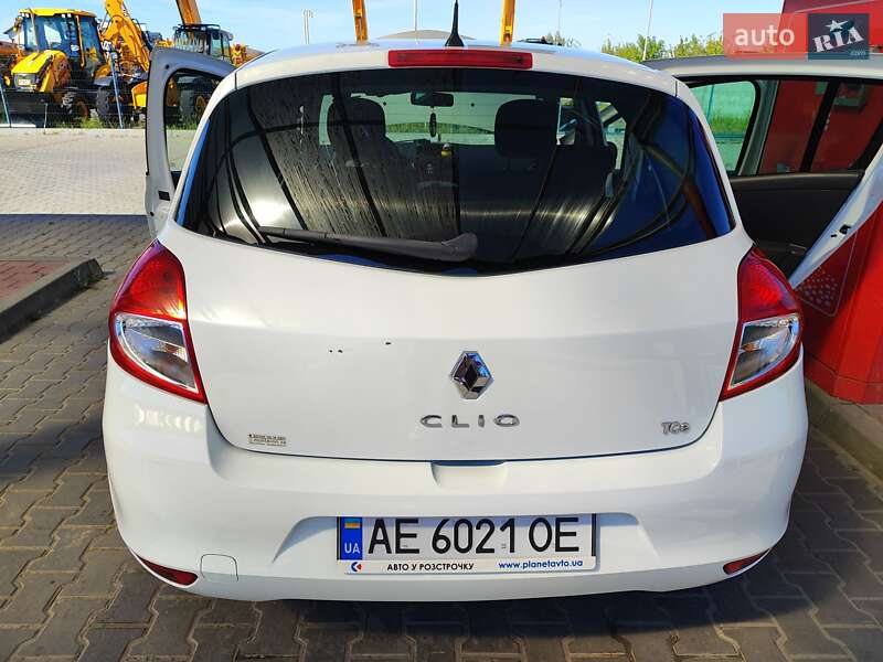 Хэтчбек Renault Clio 2012 в Луцке