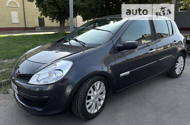 Хетчбек Renault Clio 2006 в Володимир-Волинському