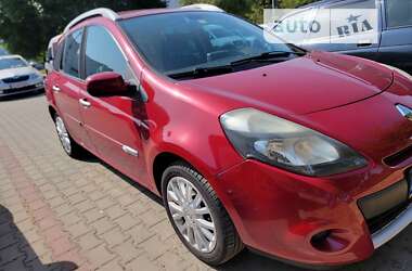 Универсал Renault Clio 2011 в Луцке