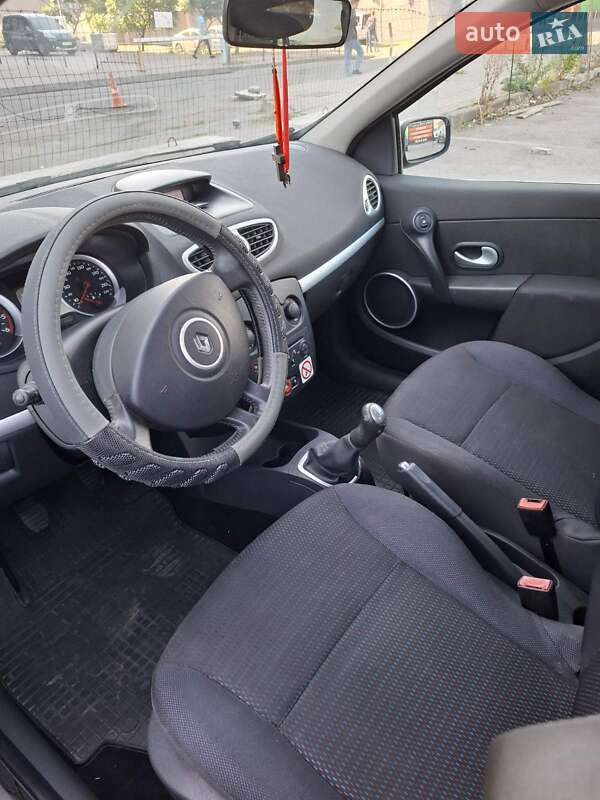 Хэтчбек Renault Clio 2008 в Киеве