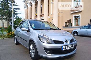 Хэтчбек Renault Clio 2007 в Калуше