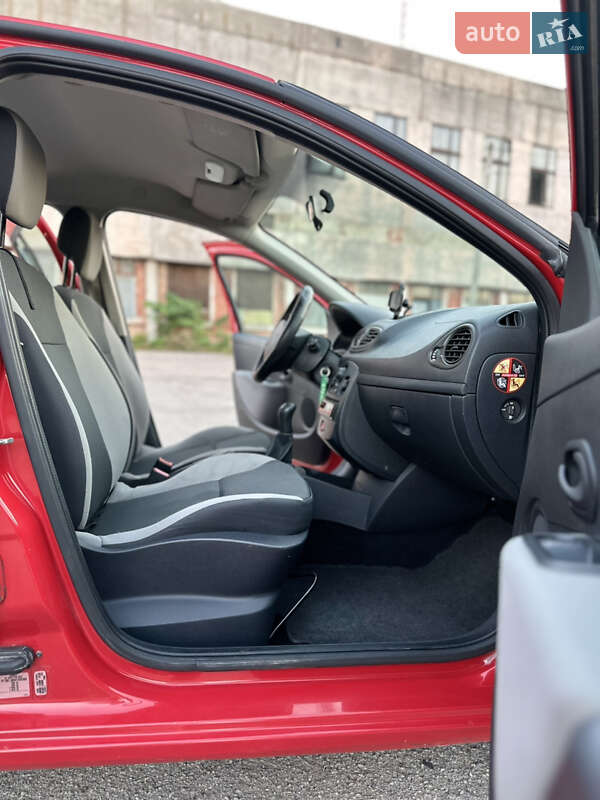 Хэтчбек Renault Clio 2009 в Тернополе