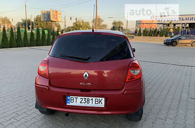 Хэтчбек Renault Clio 2006 в Черновцах