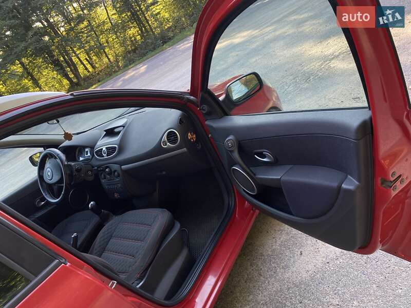 Універсал Renault Clio 2008 в Одесі