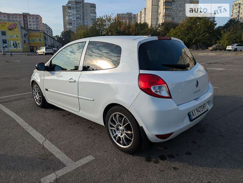 Хэтчбек Renault Clio 2010 в Белой Церкви