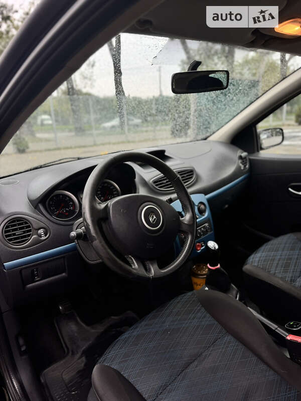 Хэтчбек Renault Clio 2008 в Львове
